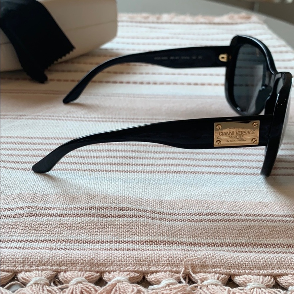 Black Square Versace Sunglasses - image 3